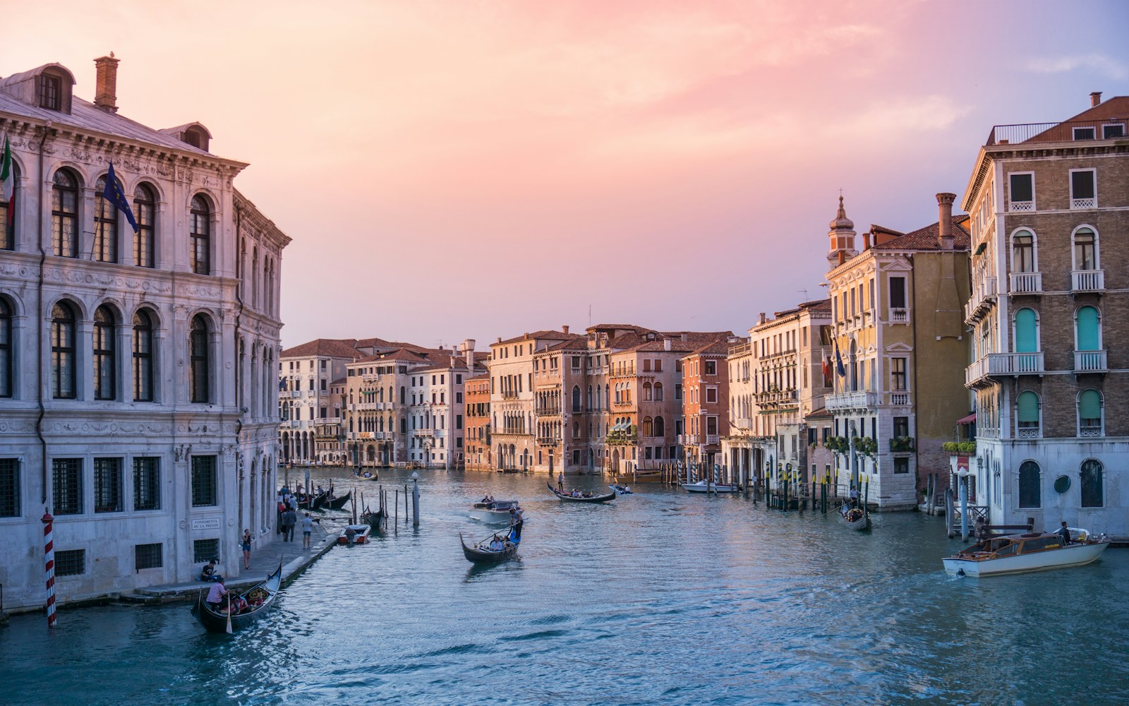 Buying luxury real estate
