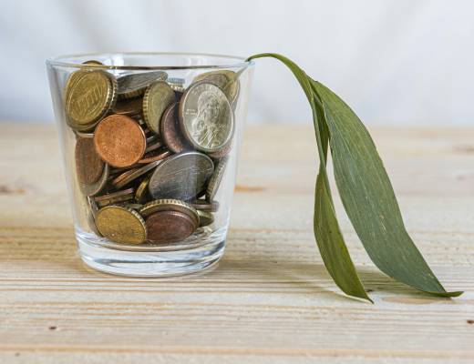 Financial Tips: 18 Best Insights from Experts