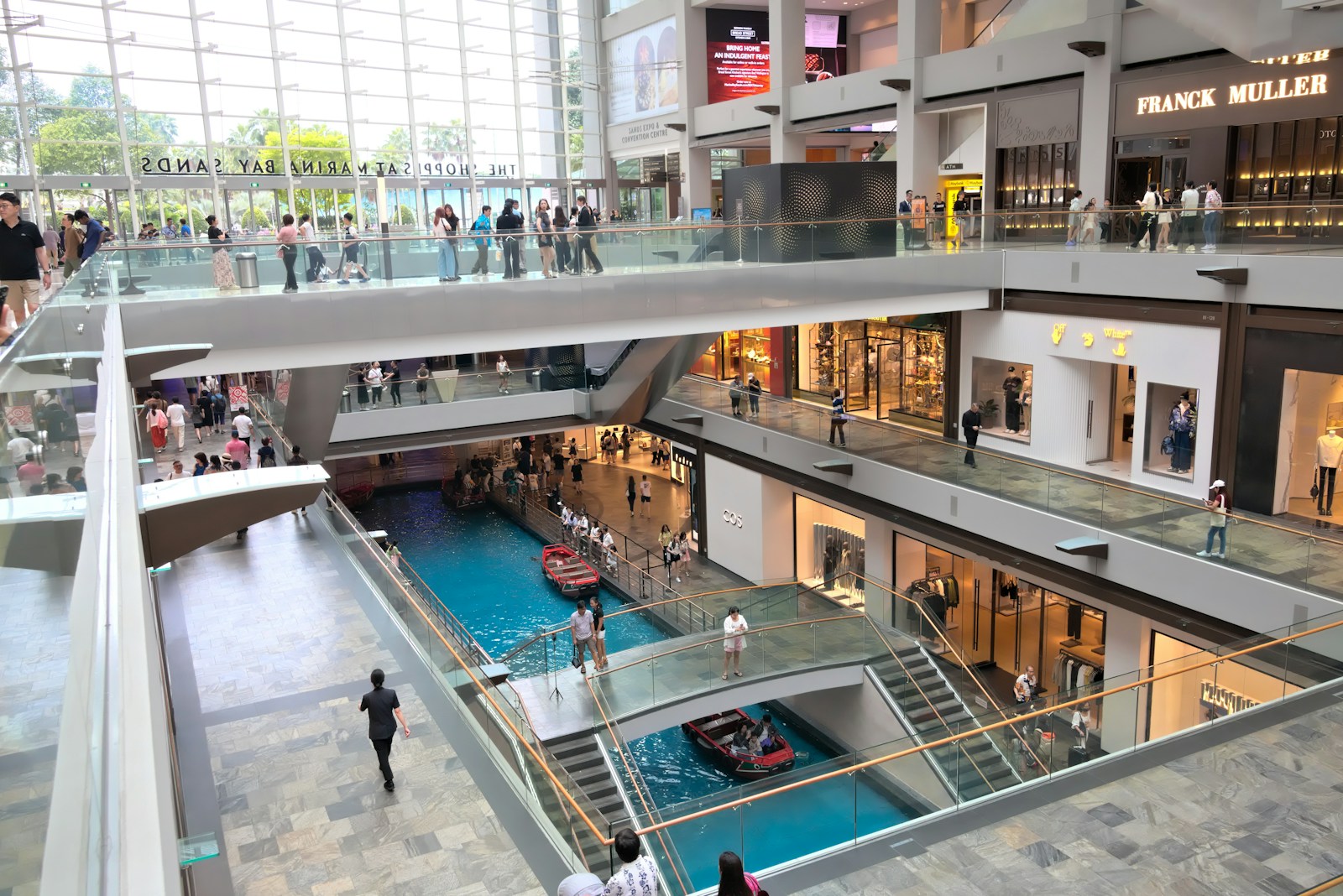 Luxury Retail Thrives in Singapore Despite Global Slowdown
