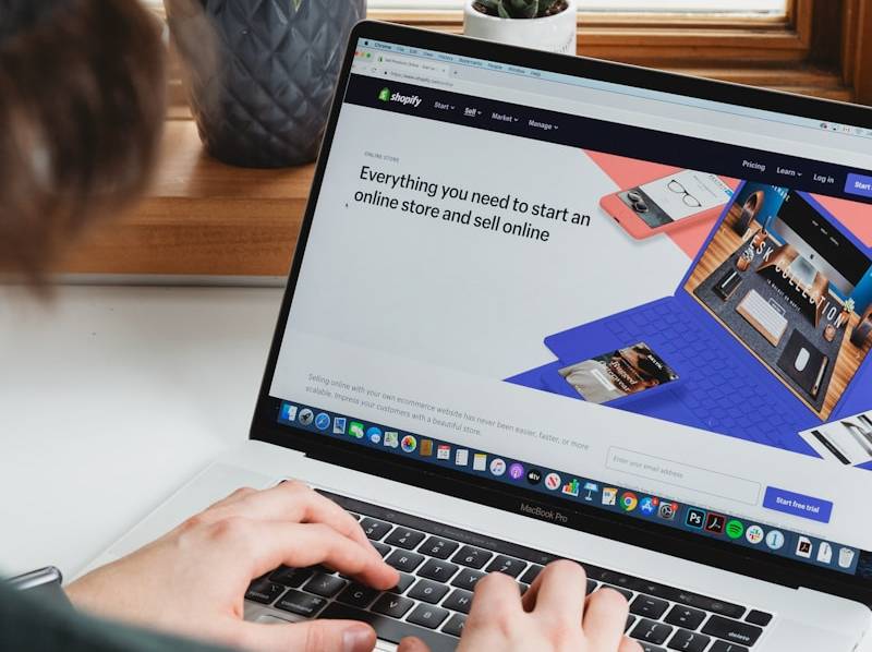 Top 10 Ecommerce Entrepreneurs Of 2025