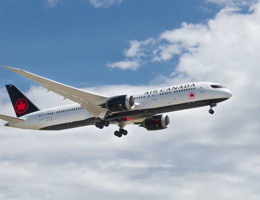 Air Canada to Lock Out Flight Attendants After Strike Vote