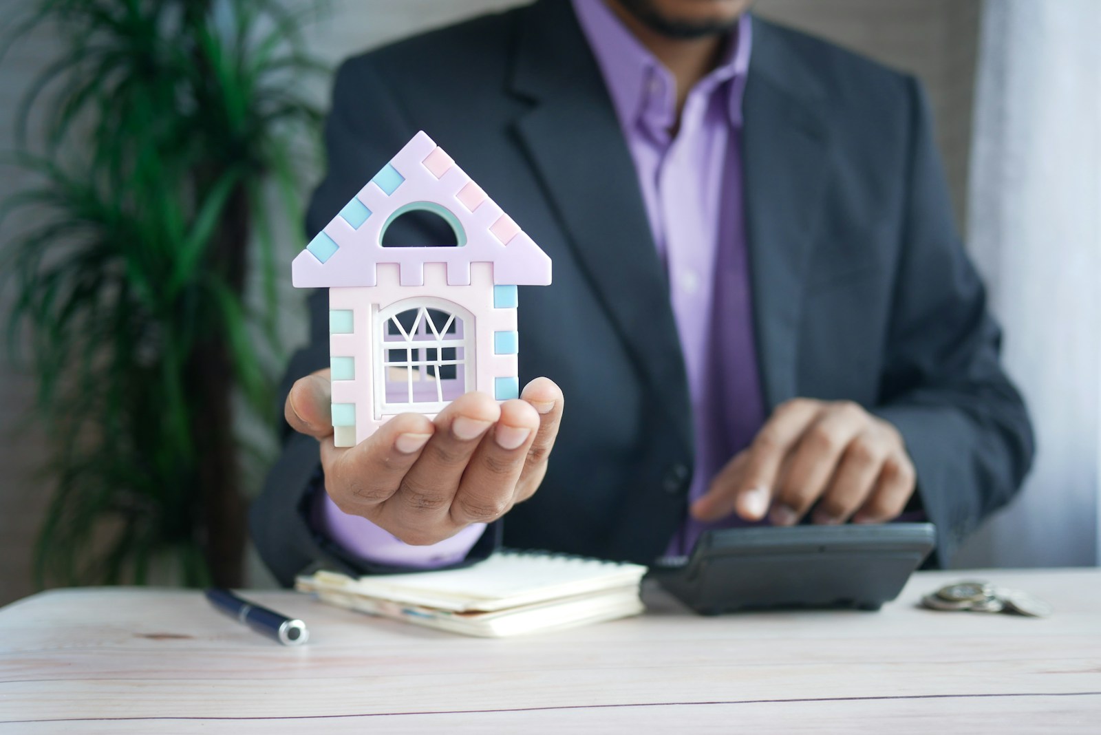 Confidence Trumps Wealth in Investment Decisions