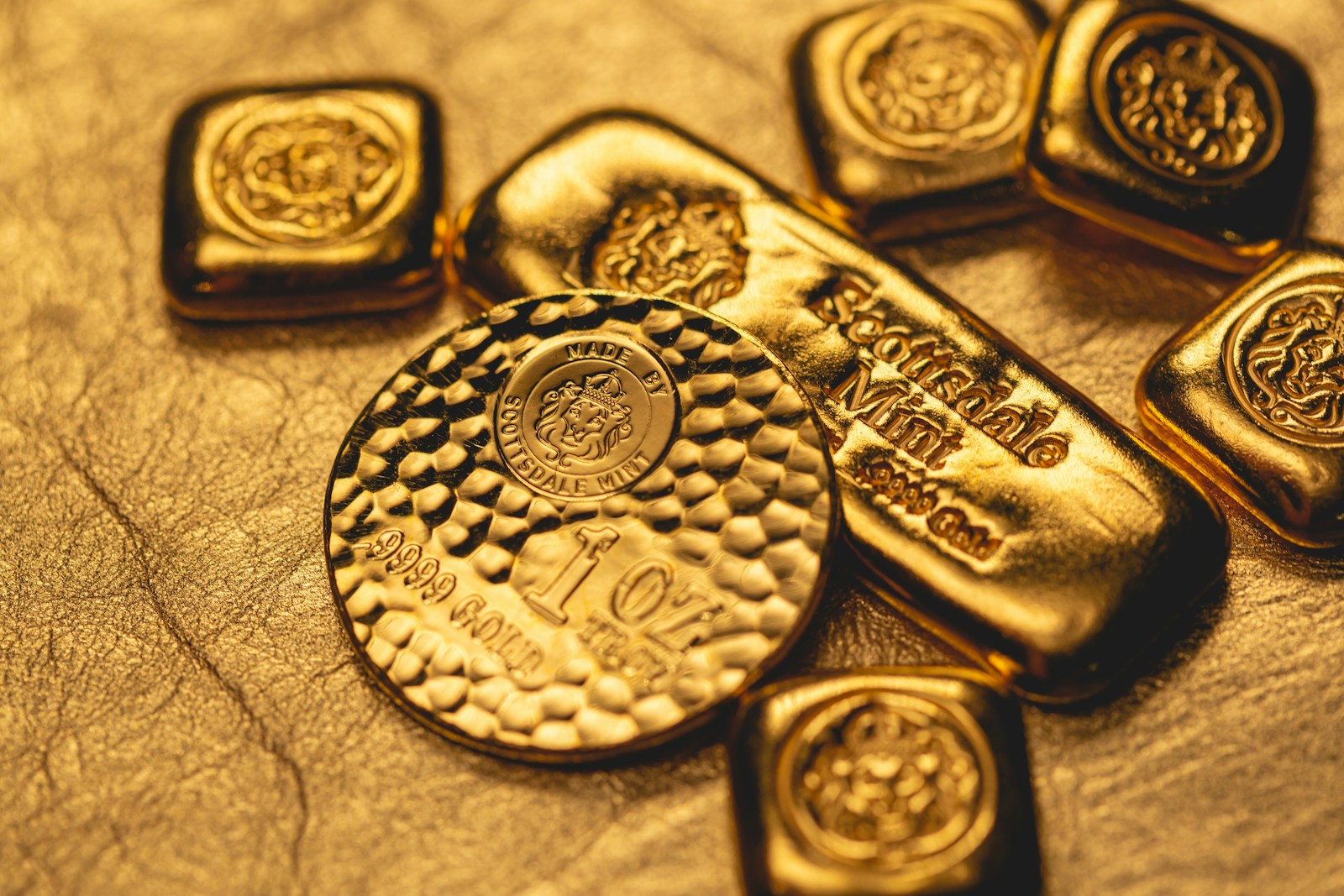 Gold Prices Remain Strong Despite Retreat From April Peak
