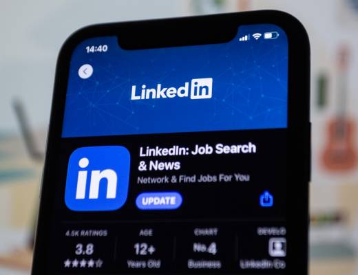 How to Build a LinkedIn Profile That Showcases Your Brand and Skills