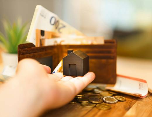 Mortgage Refinance Rates Shift in Tuesday's Market Report