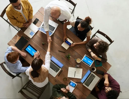 How to Align Company Culture with Mission and Values: 18 Examples and Tips